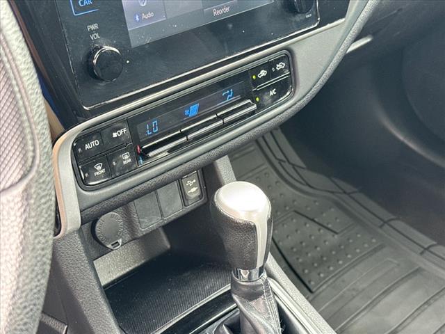 2019 Toyota Corolla LE - Photo 19
