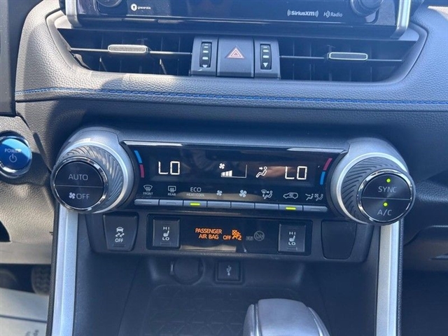2021 Toyota RAV4 Hybrid XSE - Photo 19