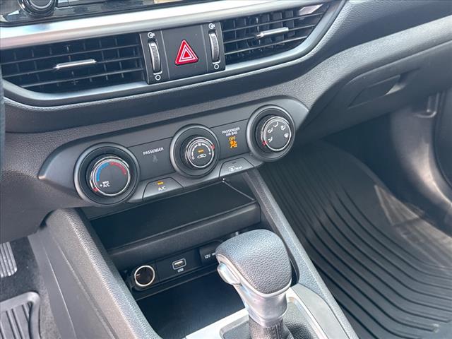 2022 Kia Forte FE - Photo 19