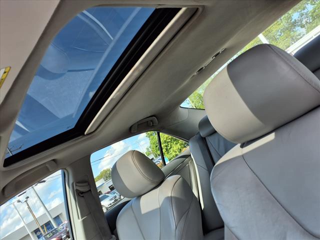 2015 Toyota Camry SE - Photo 19