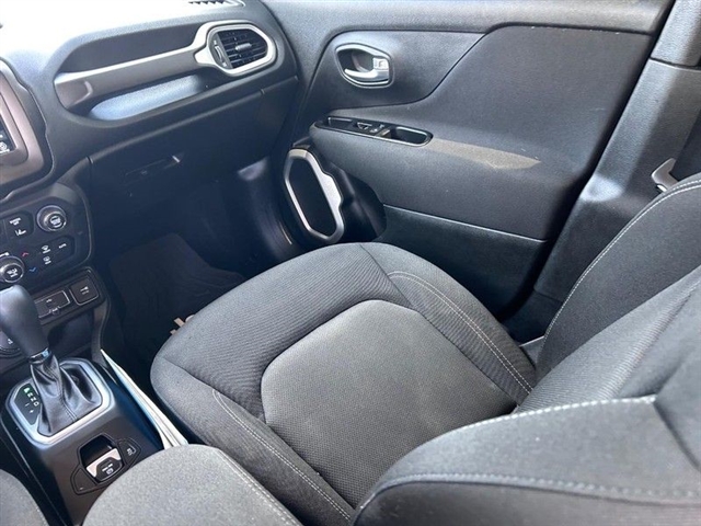 2021 Jeep Renegade Jeepster - Photo 19
