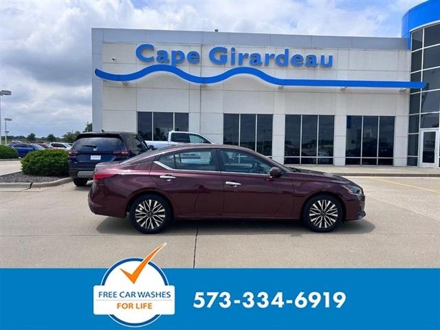 2023 Nissan Altima 2.5 SV - Photo 1
