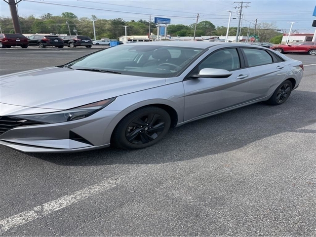 2021 Hyundai ELANTRA SEL - Photo 1