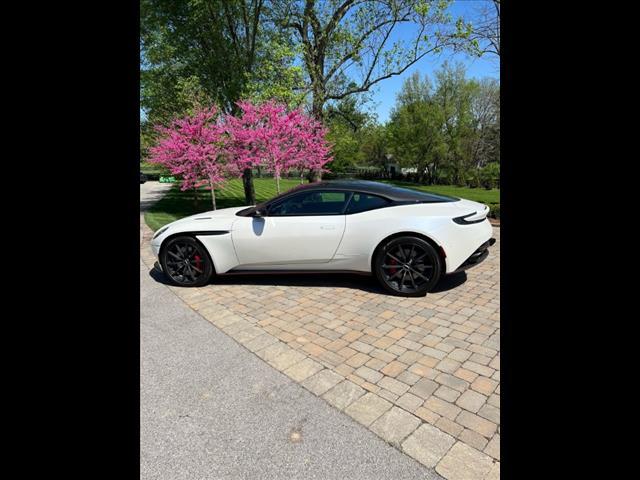 2020 Aston Martin DB11 AMR - Photo 1