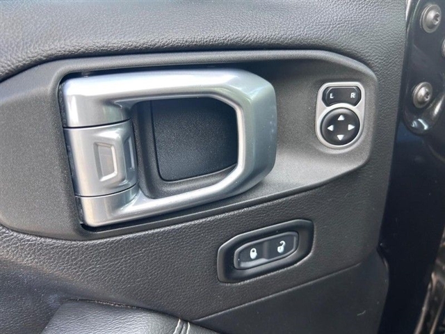 2020 Jeep Wrangler Unlimited Sahara - Photo 20