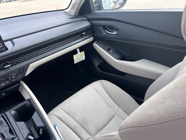 2025 Honda Accord SE - Photo 20