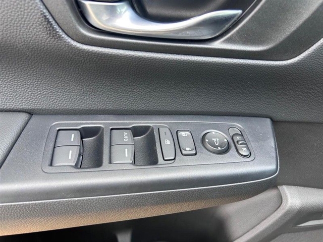 2025 Honda CR-V LX - Photo 20