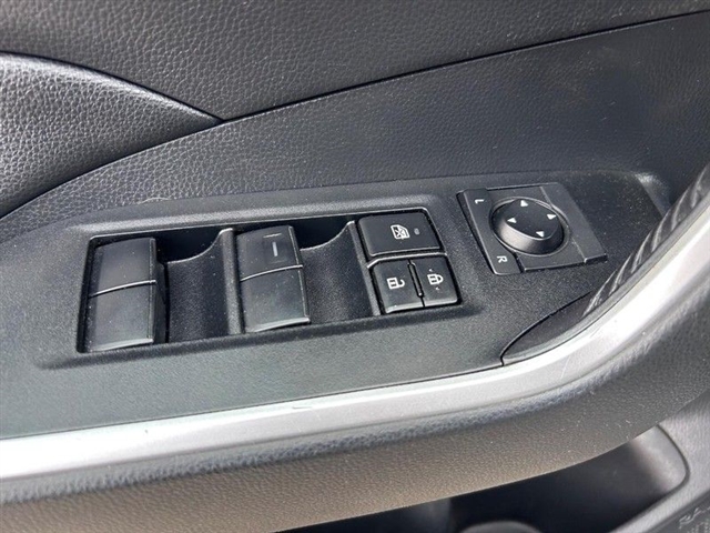 2019 Toyota RAV4 Hybrid LE - Photo 20