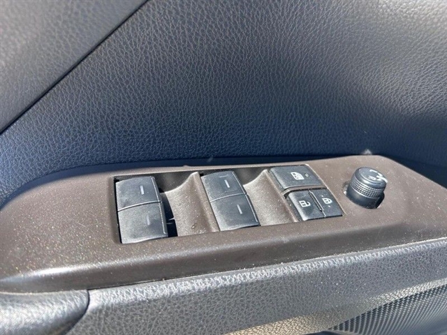 2023 Toyota Camry SE - Photo 20