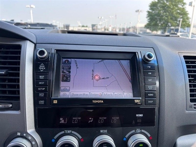 2011 Toyota Sequoia Platinum - Photo 21