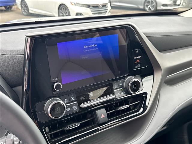 2023 Toyota Highlander LE - Photo 21