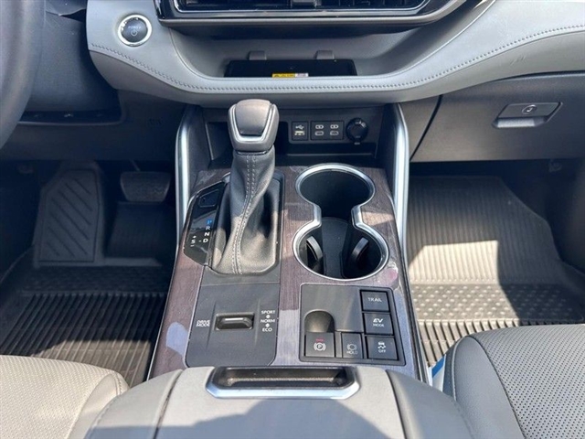 2023 Toyota Highlander Hybrid Limited - Photo 21
