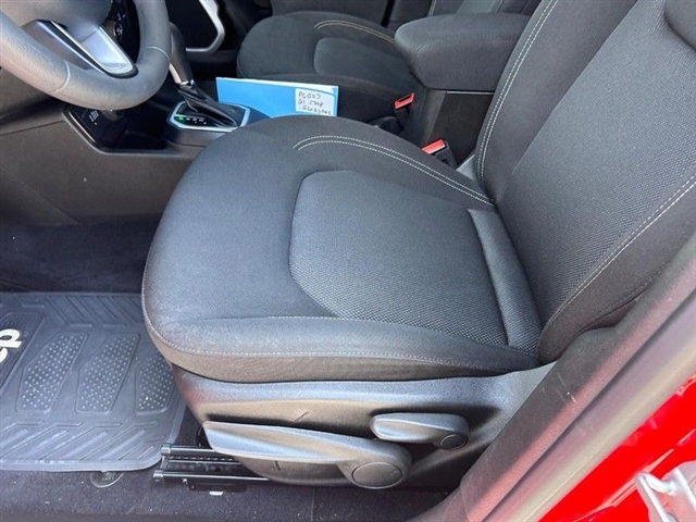 2021 Jeep Renegade Jeepster - Photo 21