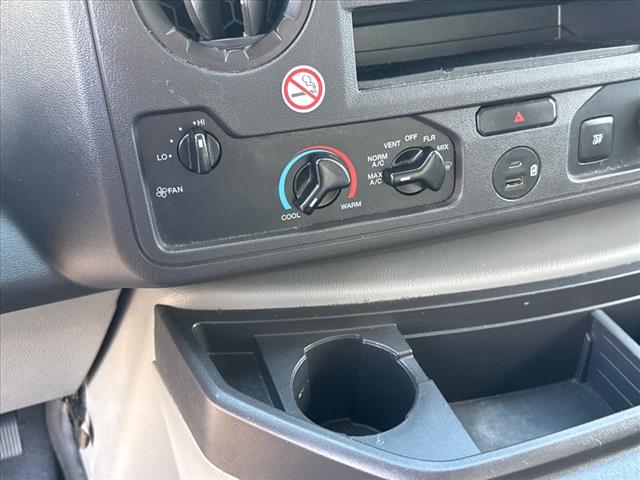 2022 Ford E-Series E-350 SD - Photo 22