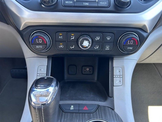 2018 GMC Acadia SLT-1 - Photo 22