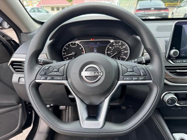 2023 Nissan Altima 2.5 SV - Photo 22