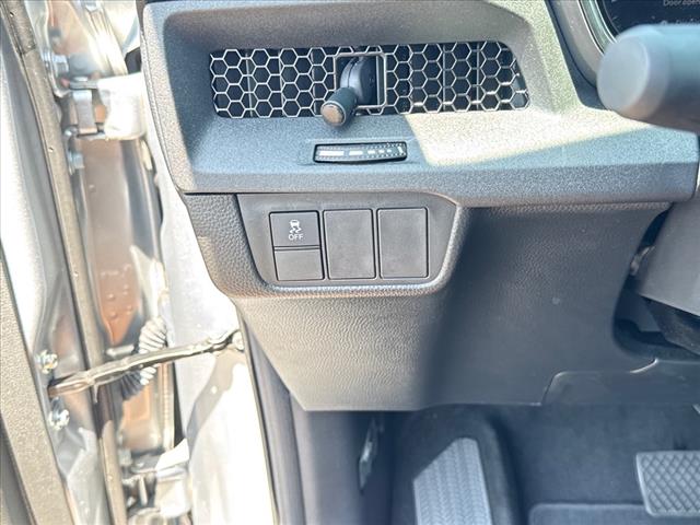 2025 Honda CR-V LX - Photo 22