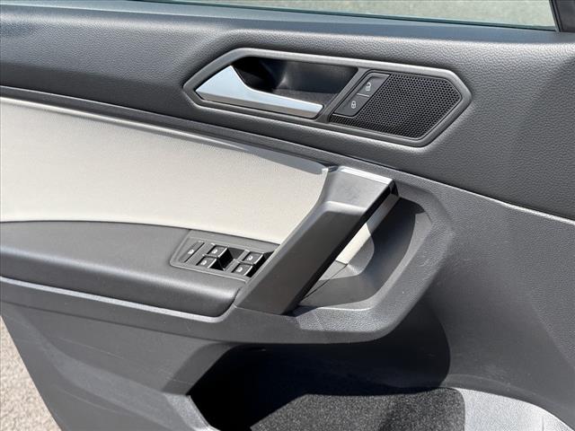 2021 Volkswagen Tiguan SE 4Motion - Photo 22
