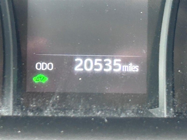 2023 Toyota Camry Hybrid LE - Photo 22