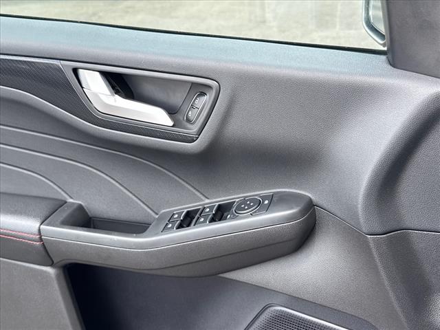 2024 Ford Escape ST-Line - Photo 23