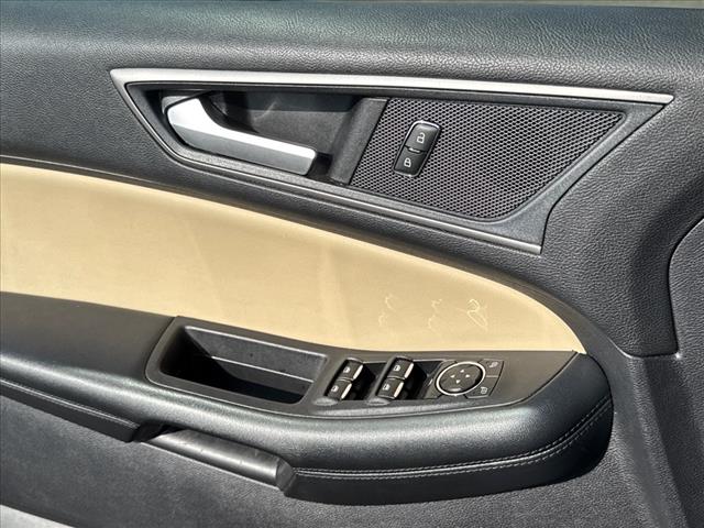 2022 Ford Edge SEL - Photo 23