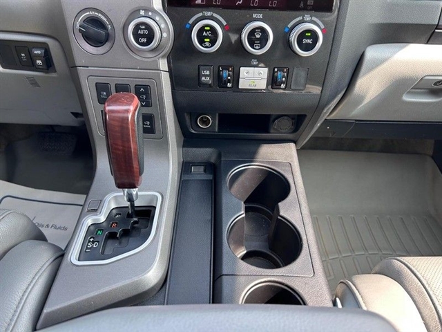 2011 Toyota Sequoia Platinum - Photo 23