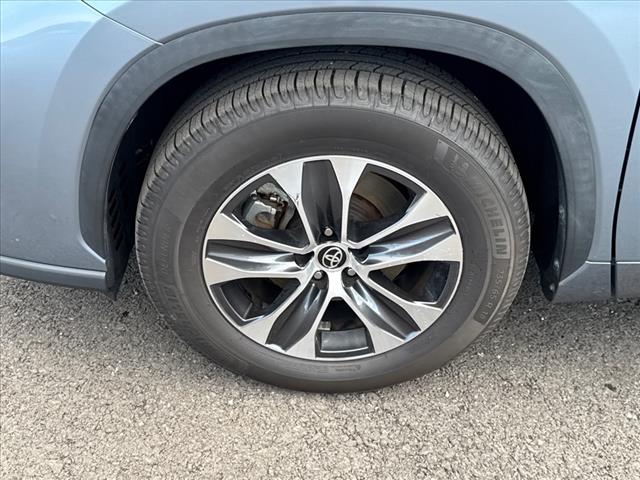2022 Toyota Highlander XLE - Photo 23