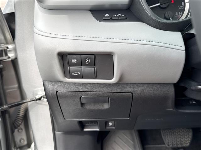 2023 Toyota Highlander LE - Photo 23