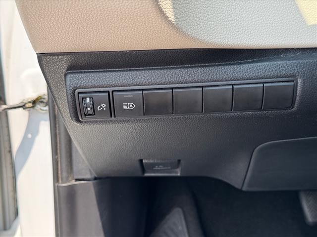 2022 Toyota Corolla LE - Photo 23