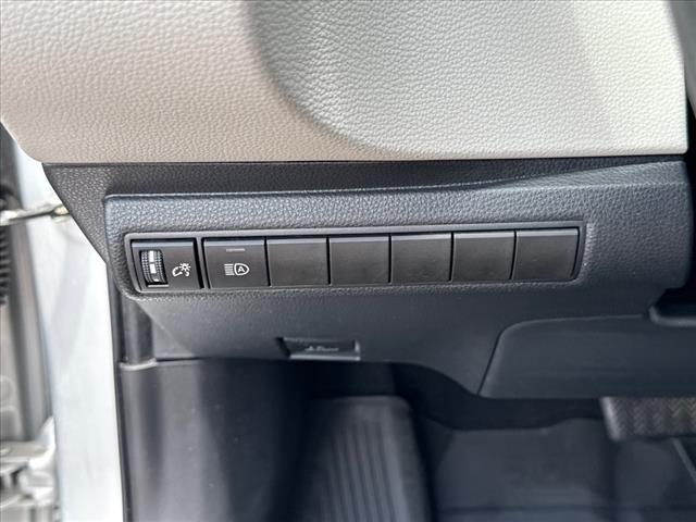 2021 Toyota Corolla LE - Photo 23