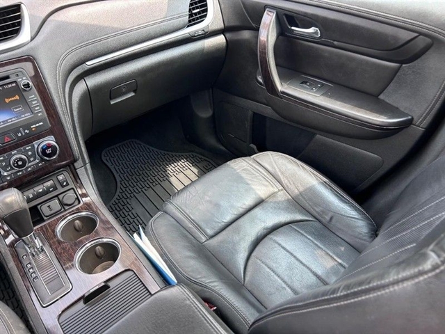2015 Chevrolet Traverse LTZ - Photo 24
