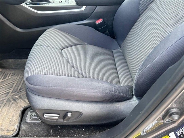 2020 Toyota Highlander LE - Photo 24