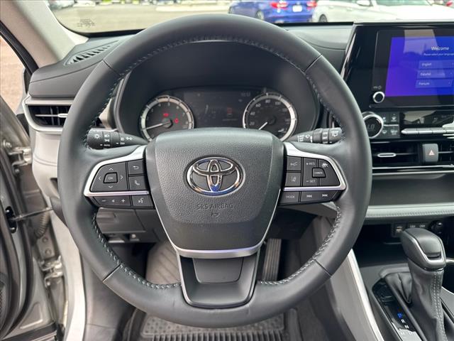 2023 Toyota Highlander LE - Photo 24