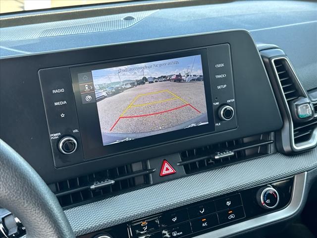2023 Kia Sportage LX - Photo 24