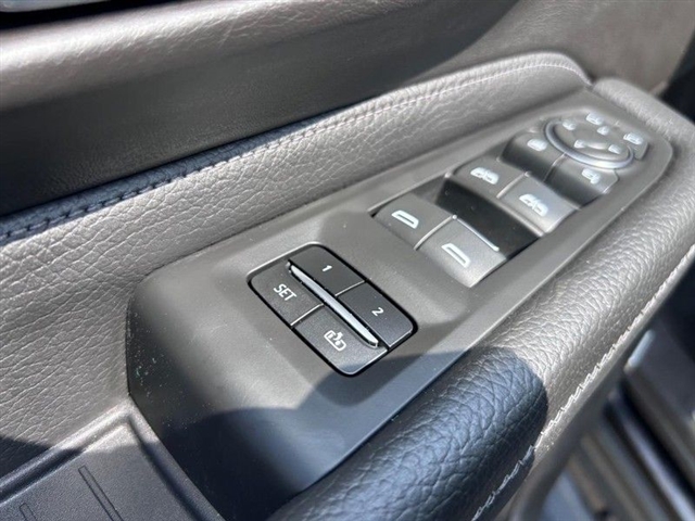 2021 GMC Yukon XL Denali - Photo 25