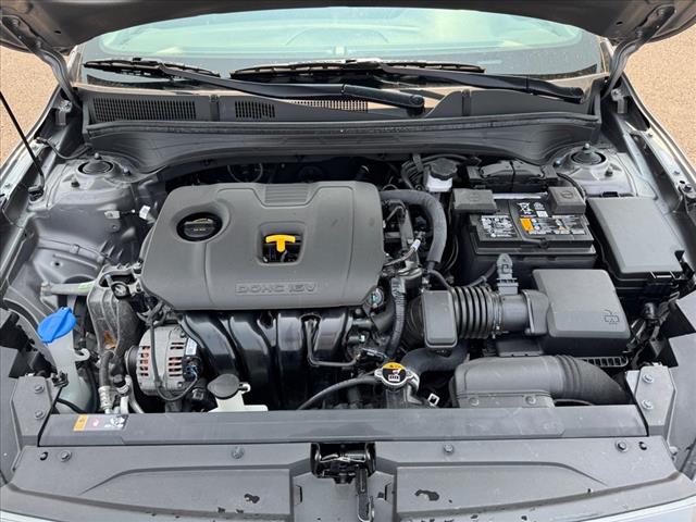 2023 Kia Forte LXS - Photo 25