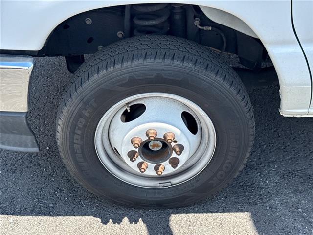 2022 Ford E-Series E-350 SD - Photo 26