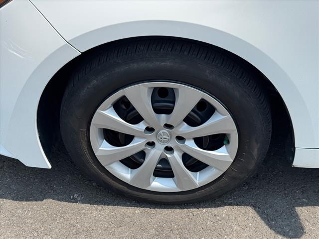 2022 Toyota Corolla LE - Photo 26