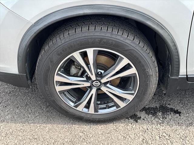 2019 Nissan Rogue SV - Photo 26