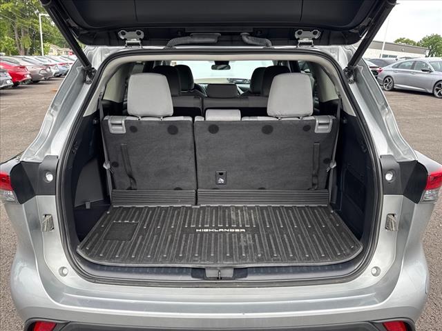 2023 Toyota Highlander LE - Photo 28
