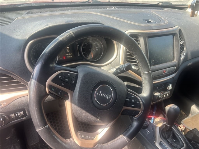 2016 Jeep Cherokee Latitude - Photo 2