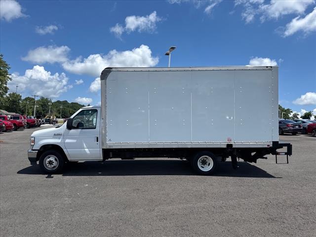 2022 Ford E-Series E-350 SD - Photo 2