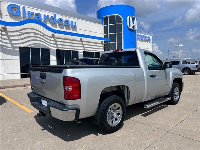 2011 Chevrolet Silverado 1500 Work Truck - Photo 2