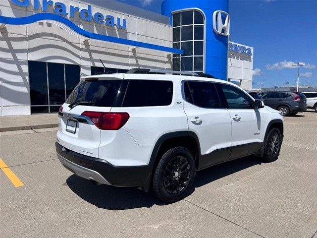 2018 GMC Acadia SLT-1 - Photo 2