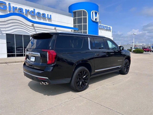 2021 GMC Yukon XL Denali - Photo 2