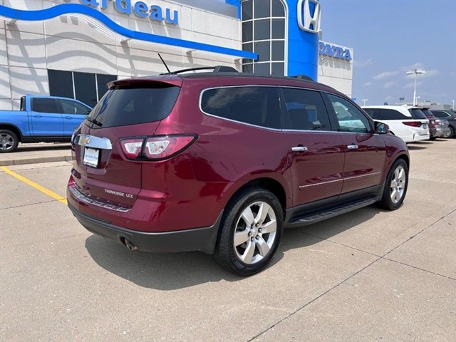 2015 Chevrolet Traverse LTZ - Photo 2