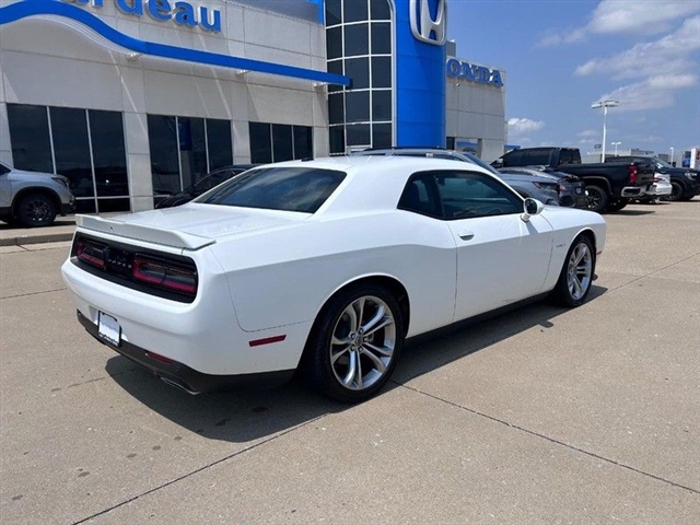 2022 Dodge Challenger R/T - Photo 2