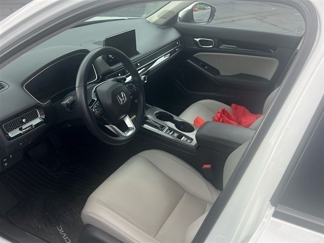2024 Honda Civic Touring - Photo 2