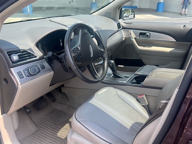 2011 Lincoln MKX  - Photo 2