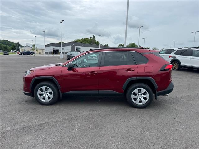 2020 Toyota RAV4 LE - Photo 2